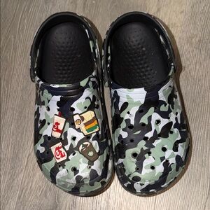 Kids Camouflage Clog Shoes with Charms